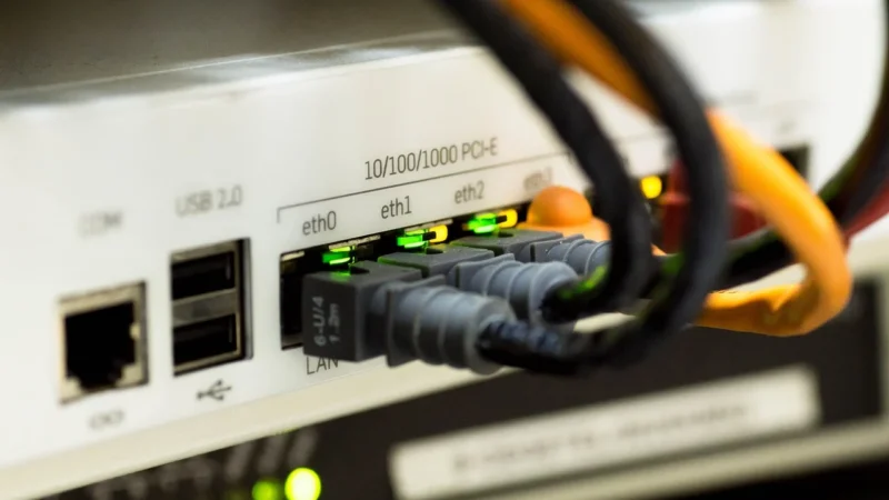 HP JH301AR – HPE MSR958 1GbE/Combo PoE Router (JH301AR)