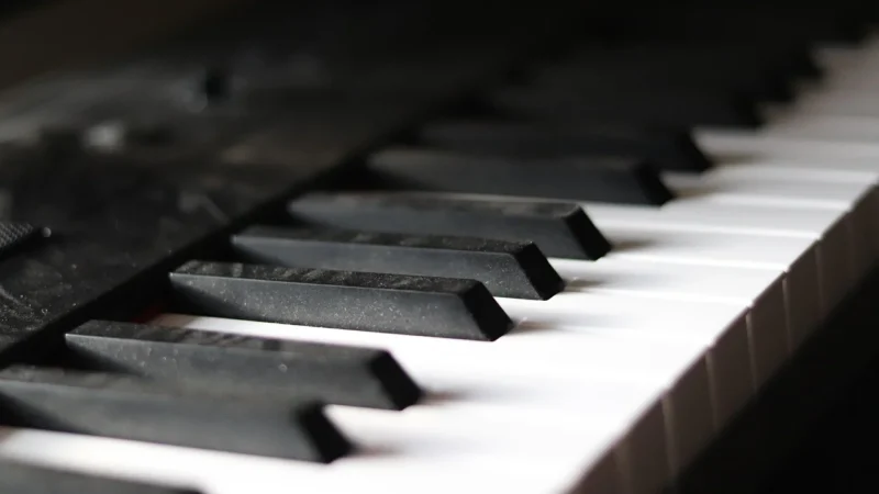 Kawai CN39 R