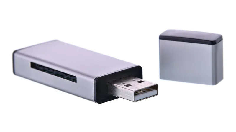 Kingston DataTraveler 2000 8GB Niebieski (DT2000/8GB)