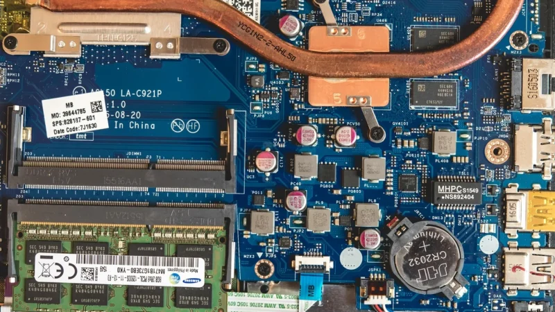 Procesor Intel Xeon E5-2687W v4 OEM (CM8066002042802)