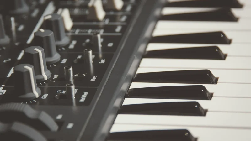 Roland HP 702 CH pianino cyfrowe kolor czarny