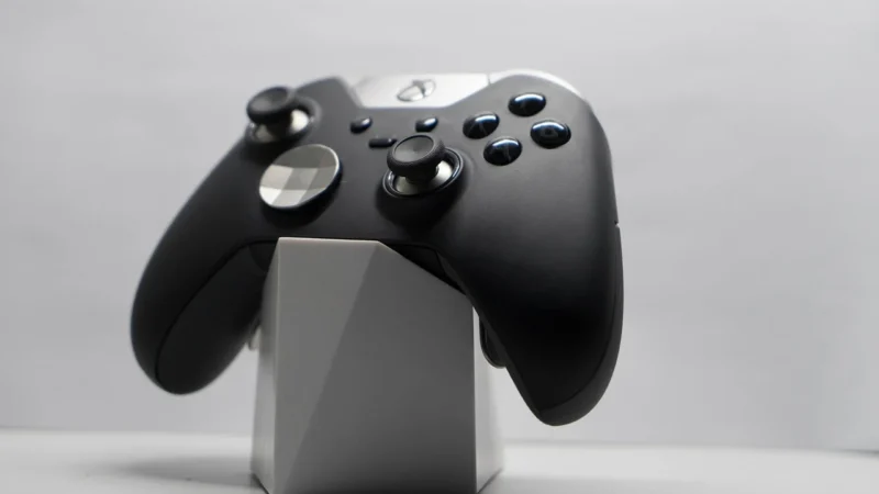 Snakebyte Twin Charge X Zestaw Ładowarka Xbox One + Akumulatorki 2X800 Mah Czarny (SB911736)