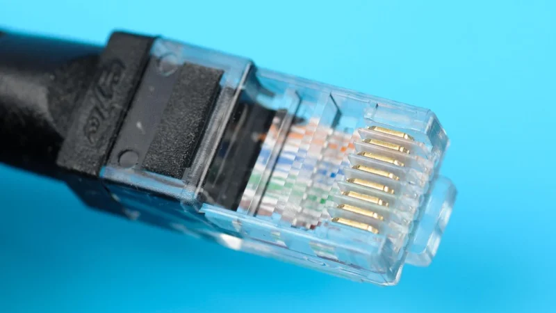 Wykorzystanie systemów sterowania w centrum danych: rola elektryka